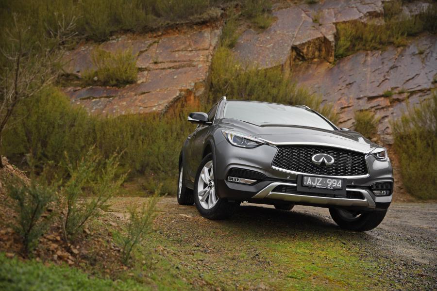  Infiniti QX30 2.0t AWD 2016 года  (AU) (фото 8 из 30)